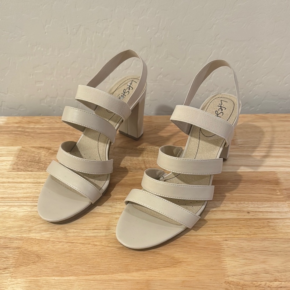 Life Stride Cream Shoes